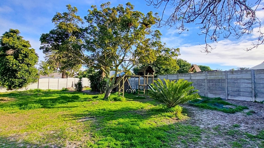 To Let 3 Bedroom Property for Rent in Table View Western Cape